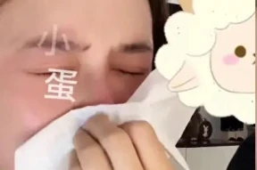 赵樱子直播哭诉：付高额工资，却遭员工冷漠对待