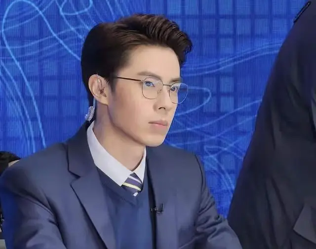 TVB知名男星在香港无剧可拍，到内地演短剧，5天拍65集压力大  第1张