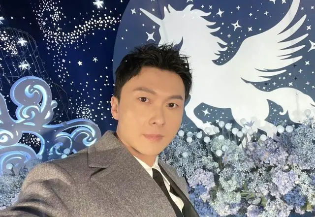 又走一个！TVB知名男星正式约满离巢，在内地拍剧沦为配角  第3张