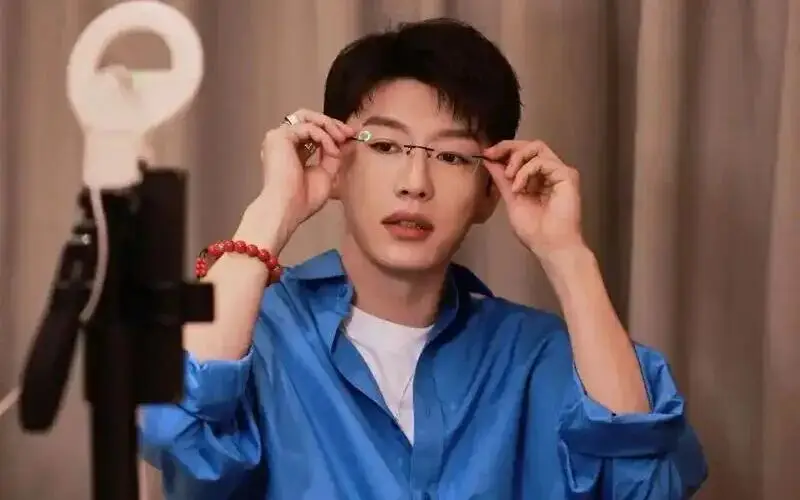 艺人被封杀导致作品下架程度时，会给出品方赔偿金吗  第1张