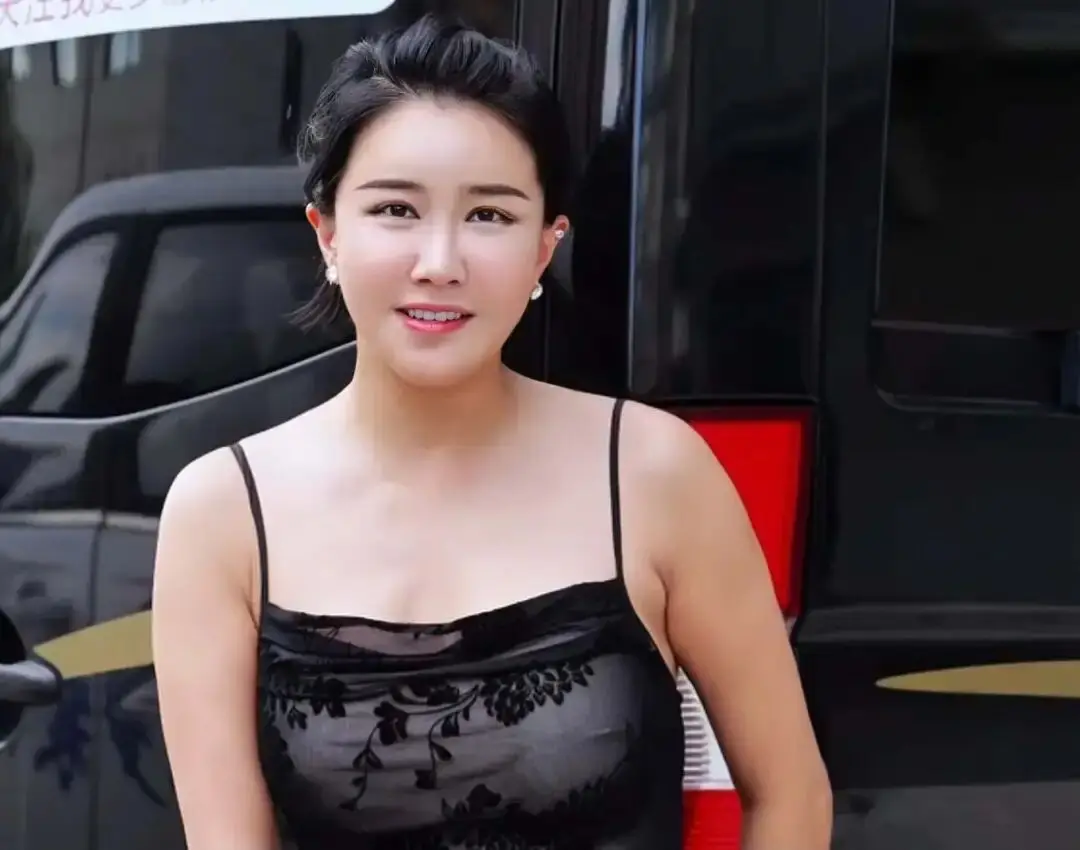 恭喜！香港过气女星晒照宣布生子，再婚嫁山东农村小伙  第4张