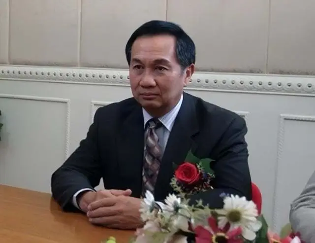 香港知名演员丧妻8年，每周坚持探望亡妻，已在相邻位置买好墓地  第4张