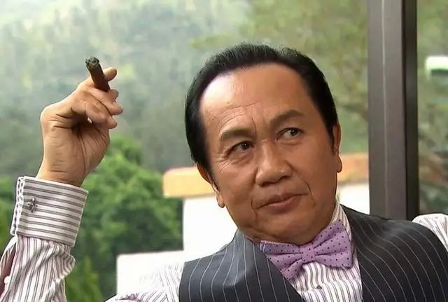 香港知名演员丧妻8年，每周坚持探望亡妻，已在相邻位置买好墓地  第5张