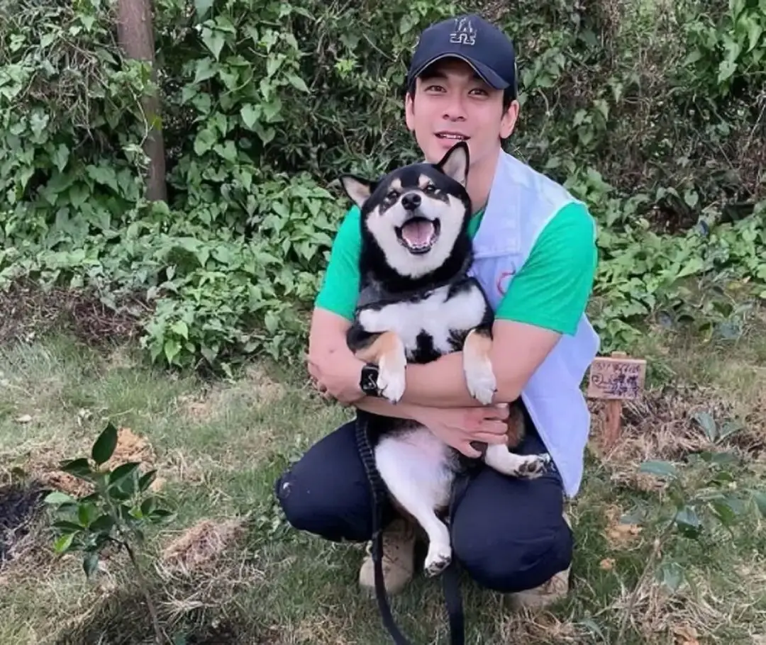 突发！香港知名星二代长时间拖欠模特工资，以诈骗罪名被告上法庭  第2张