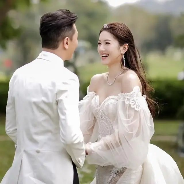 TVB前花旦离婚后复出，新疆雪地骑马美到失真，亲自回应：不是AI  第7张