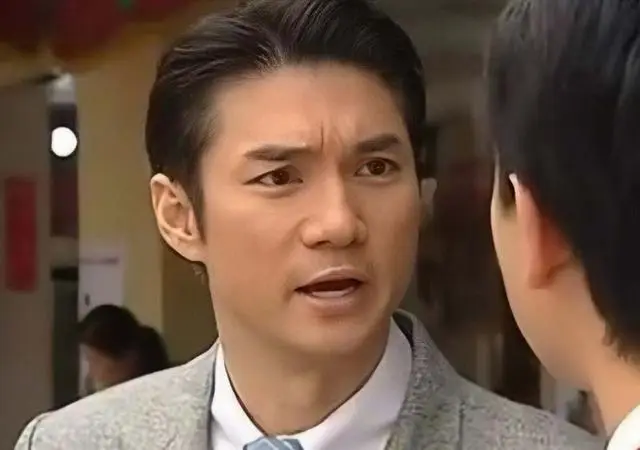 香港知名演员双鬓斑白，至今仍未结婚，和同性友人感情稳定  第8张