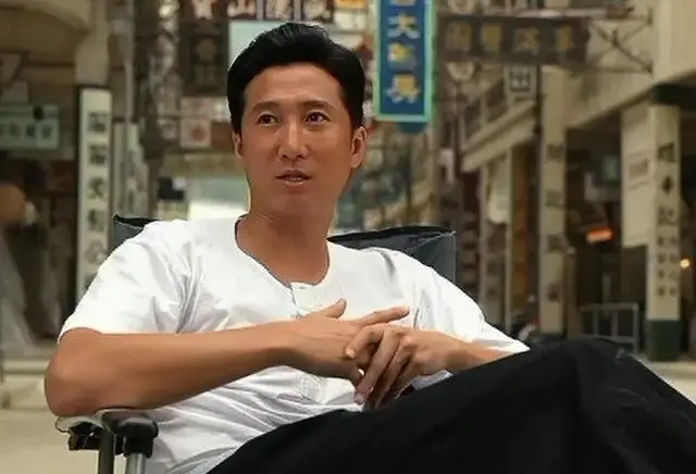 知名港星举家搬离香港移居深圳，让俩儿子读国际学校，学好普通话  第1张