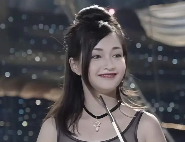 香港知名女星复出拍戏，全素颜出镜满脸斑点，拒绝整容想自然老去  第9张