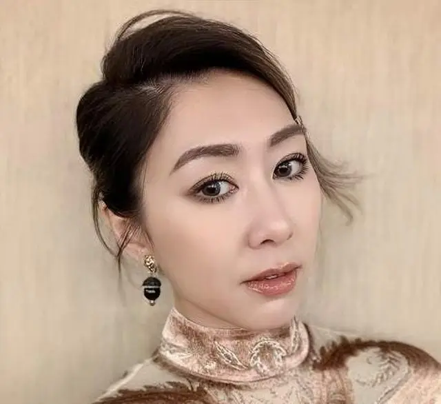 又走一个！TVB知名女星突然发文宣布离巢，长达两年无剧可拍  第1张