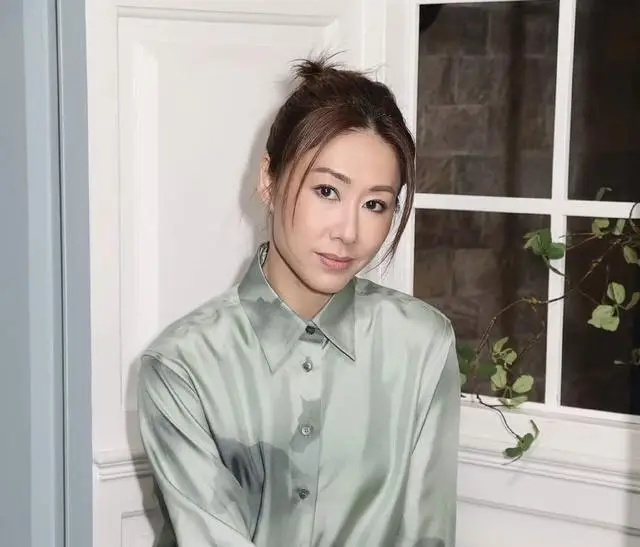 又走一个！TVB知名女星突然发文宣布离巢，长达两年无剧可拍  第6张