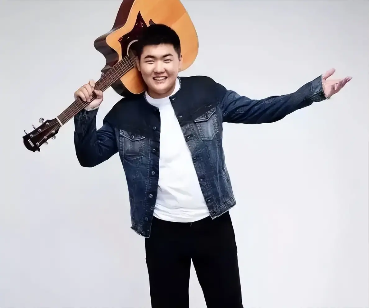 闫学晶儿子被持续举报!毕业大合影曝光,疑似侵占名额进入中戏 第7张 闫学晶儿子被持续举报!毕业大合影曝光,疑似侵占名额进入中戏 第7张