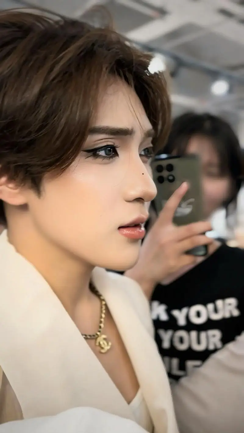 网红小澈疑似感染梅毒,当健康丑闻沦为流量工具,还剩多少底线? 第2张 网红小澈疑似感染梅毒,当健康丑闻沦为流量工具,还剩多少底线? 第2张