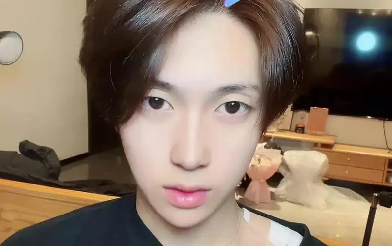 网红小澈疑似感染梅毒,当健康丑闻沦为流量工具,还剩多少底线? 第6张 网红小澈疑似感染梅毒,当健康丑闻沦为流量工具,还剩多少底线? 第6张