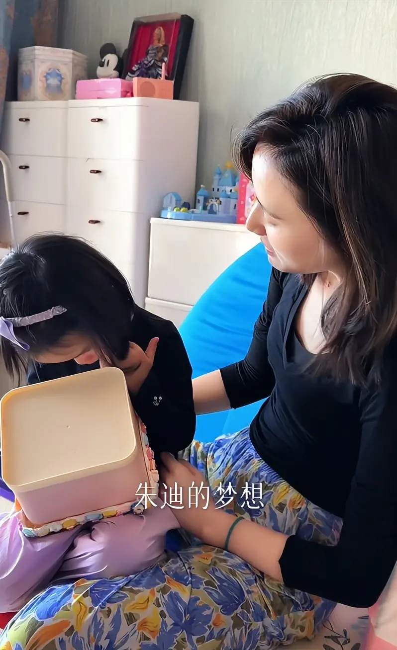 李亚鹏离婚后烦心事一堆：女儿大了管不了，新赛道被指坑蒙拐骗  第19张