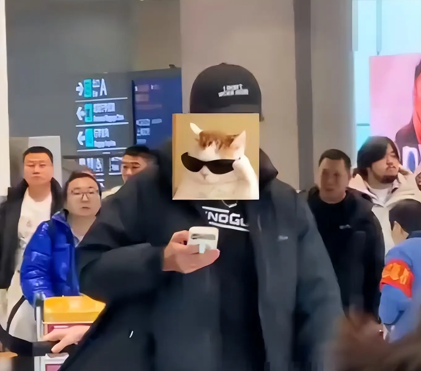 李亚鹏离婚后烦心事一堆：女儿大了管不了，新赛道被指坑蒙拐骗  第4张