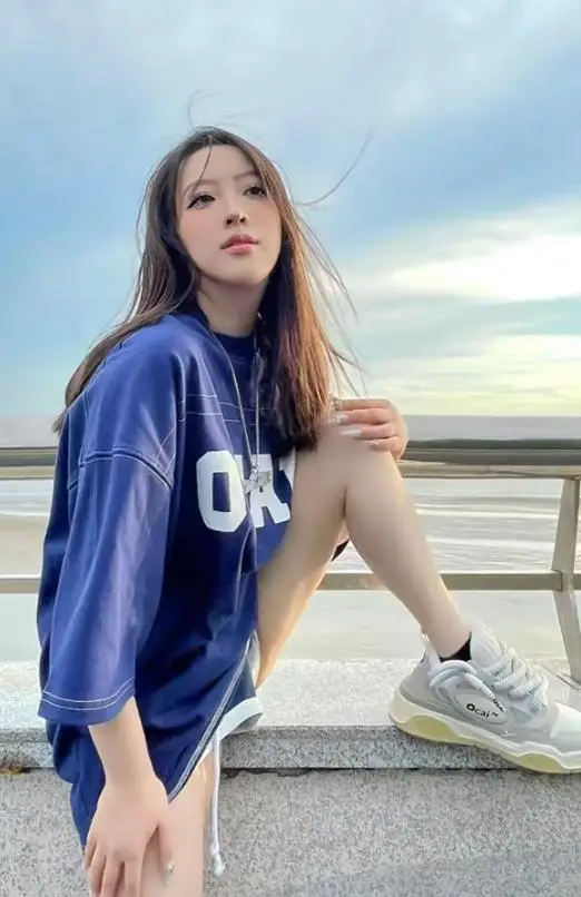 网红口子姐熬夜猝死，年仅29岁，去年得了梅毒，最后露面胖了太多  第12张