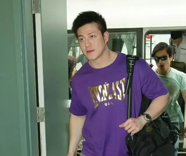 突发！TVB知名男星被曝破产且欠债不还，遭贴大字报追债  第6张