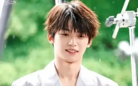 【2026.1.13】梓瑜客串电影？侯明昊出圈资源上升？说说爽子前男友Z恒？《月鳞绮纪》内部观影效果？娱乐圈哪些特别讲义气的？  第1张