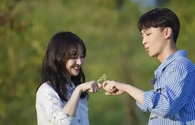 【2026.1.13】梓瑜客串电影？侯明昊出圈资源上升？说说爽子前男友Z恒？《月鳞绮纪》内部观影效果？娱乐圈哪些特别讲义气的？  第3张