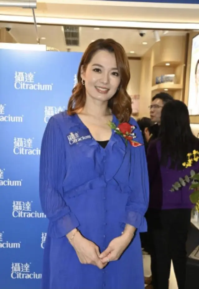 TVB知名女星罕见现身母校!名校毕业成绩优异,离婚后独自带娃 第5张 TVB知名女星罕见现身母校!名校毕业成绩优异,离婚后独自带娃 第5张