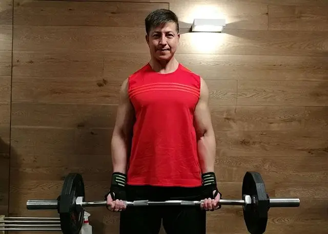 TVB男星再被曝是非！遭指控吃软饭破产等多宗罪，街上更被贴海报  第9张