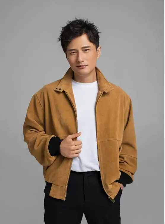 恭喜!香港深情男星双喜临门?美胸嫩妻疑怀孕,走路护肚缓慢前行 第1张 恭喜!香港深情男星双喜临门?美胸嫩妻疑怀孕,走路护肚缓慢前行 第1张