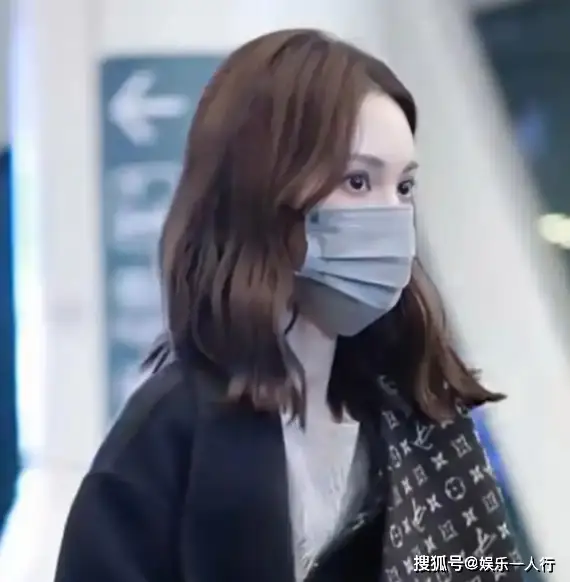 金晨机场被偶遇,短发素颜超甜,回应微胖质疑霸气反怼 第2张 金晨机场被偶遇,短发素颜超甜,回应微胖质疑霸气反怼 第2张