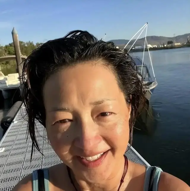 TVB前知名女星低调复出拍戏！曾拒绝天王追求，定居国外多年  第1张