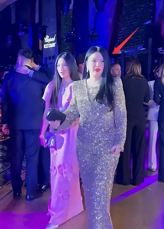 从‘炫富女王’到全网静音,李湘到底做错了啥? 第12张 从‘炫富女王’到全网静音,李湘到底做错了啥? 第12张