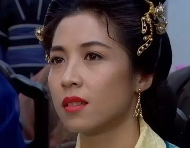 香港知名女星退圈多年罕见现身，妹妹患癌离世，在父亲临终前和解  第6张