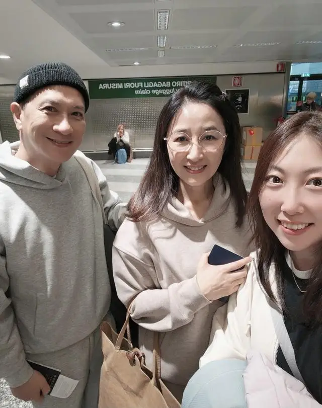 TVB前当家花旦近况曝光！与影帝老公现身国外，61岁仍被赞冻龄  第5张