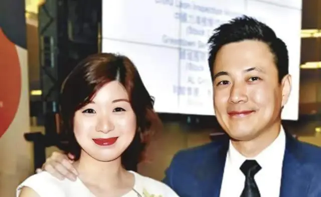 香港知名女星新恋情曝光，二十年闺蜜变情人，男友不介意当继父  第6张