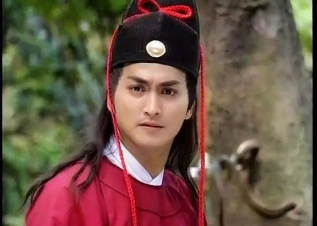 香港知名演员爆红后退圈，开工厂创业养活400名员工，曾受质疑  第1张