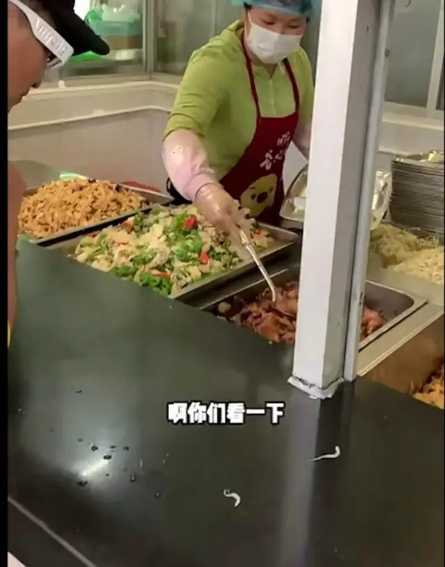 香港知名演员爆红后退圈，开工厂创业养活400名员工，曾受质疑  第7张