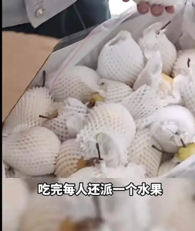 香港知名演员爆红后退圈，开工厂创业养活400名员工，曾受质疑  第8张