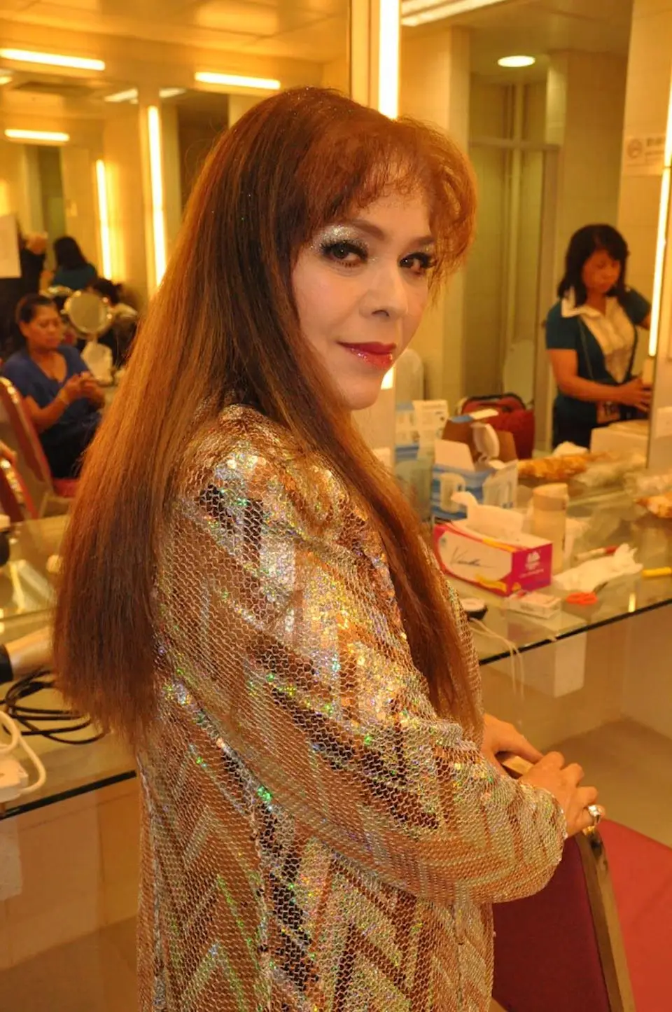 香港男星惊爆离世，与嫩妻育一女一子，70岁曾卷婚外情风波：问心无愧  第2张