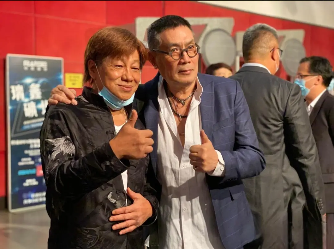 香港男星惊爆离世，与嫩妻育一女一子，70岁曾卷婚外情风波：问心无愧  第4张