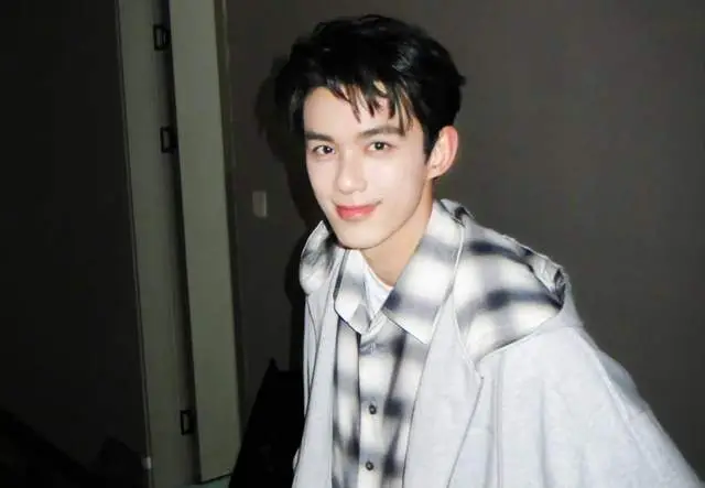 白珊珊喊话吴磊暗示劈腿违法，工作室否认，细节全扒出  第1张