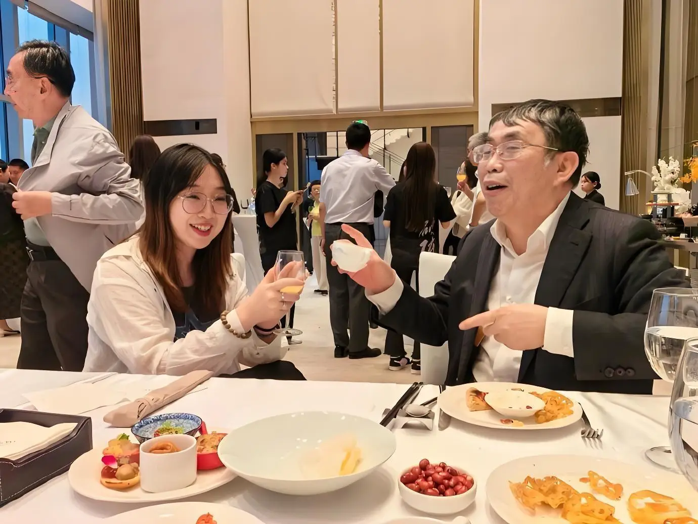 女儿发文悼念聂卫平！他一次能喝4斤白酒，女儿帮他戒酒  第8张