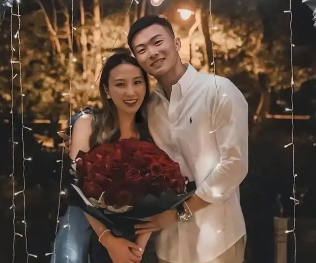 恭喜！赌王千金和新男友热恋中，和月薪8万消防员未婚夫低调分手  第7张