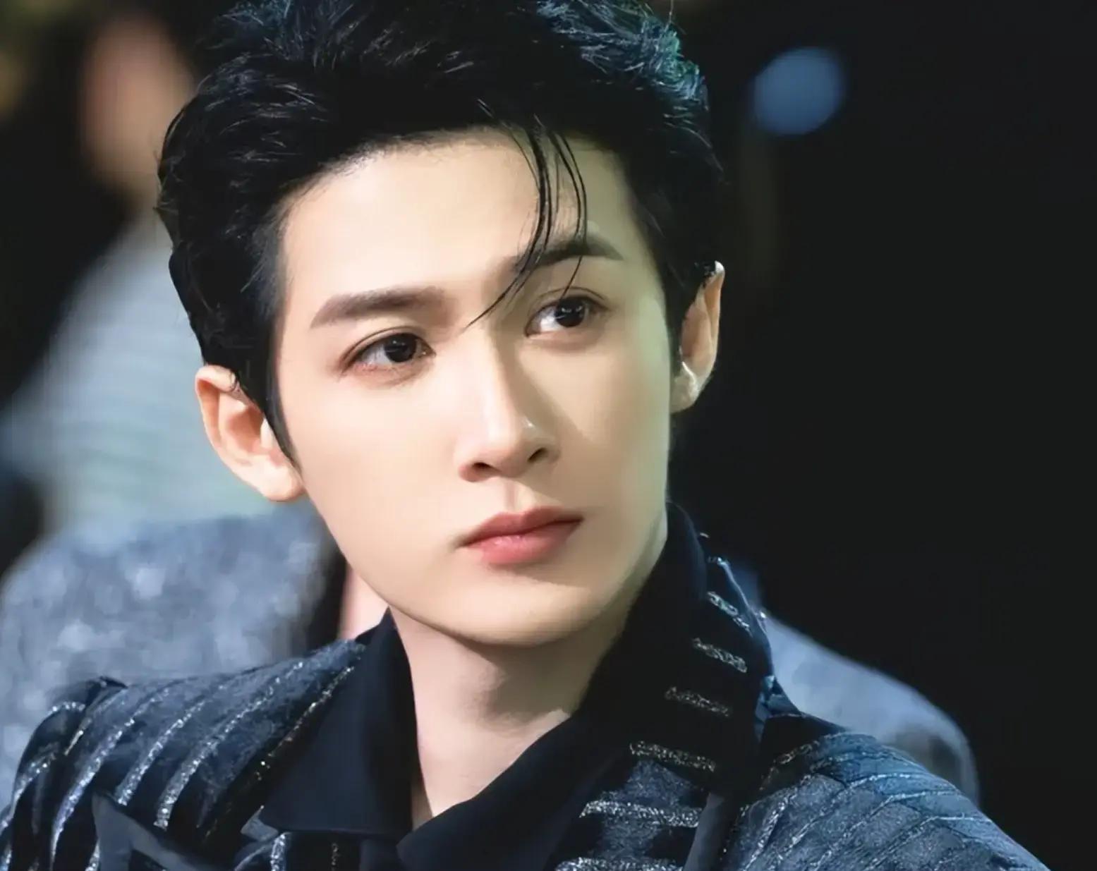 娱乐圈震惊八卦-年初猛料！女网红睡遍顶流拖垮半个娱乐圈，震惊众人  第3张