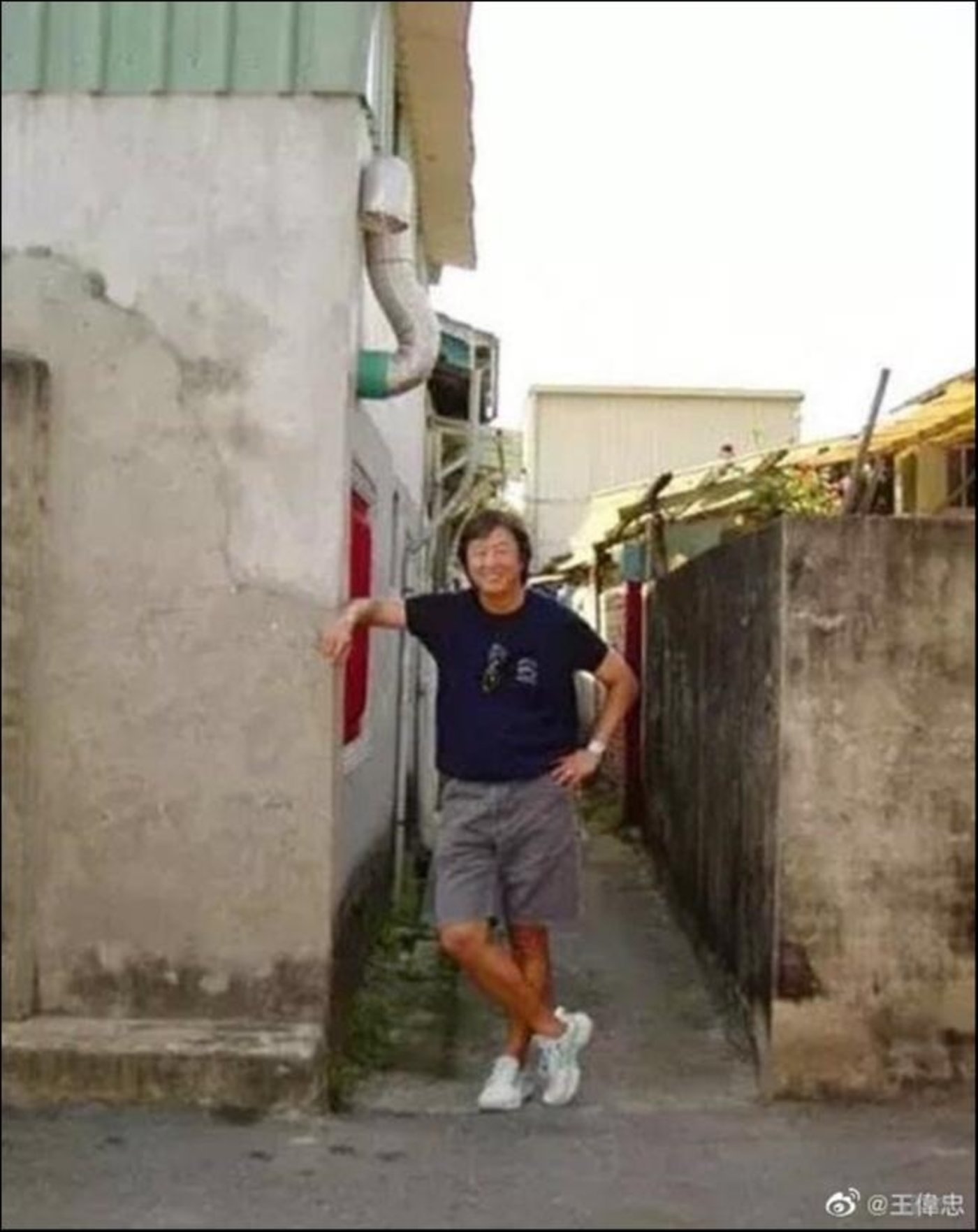 台湾娱乐圈八卦综艺-眷村文化与大小S:台湾娱乐圈娱乐业更替全解析 第1张 台湾娱乐圈八卦综艺-眷村文化与大小S:台湾娱乐圈娱乐业更替全解析 第1张