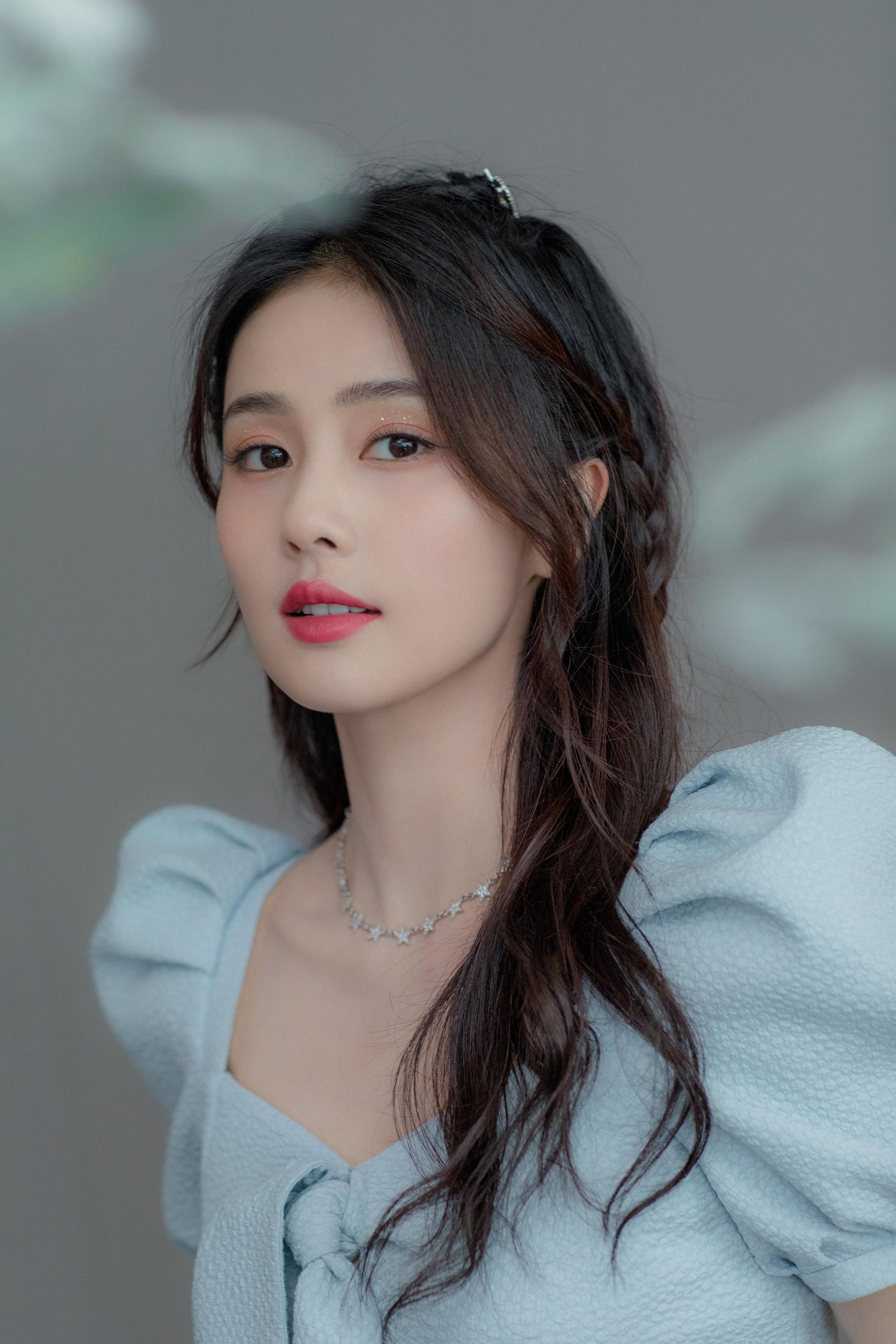 娱乐八卦白鹿-惊爆！95花白鹿被传热衷剧组夫妻，与王鹤棣关系成谜  第8张