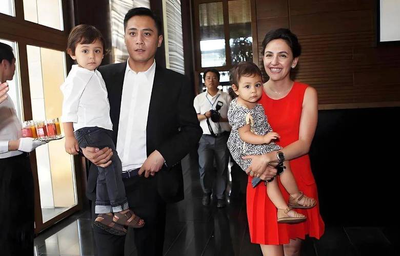 刘烨娱乐八卦-刘烨老婆是谁？他和安娜的家庭生活与演艺经历  第1张