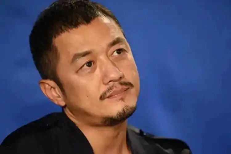 李亚鹏收千万捐助后现恶心一幕,最终结局大快人心 第1张 李亚鹏收千万捐助后现恶心一幕,最终结局大快人心 第1张