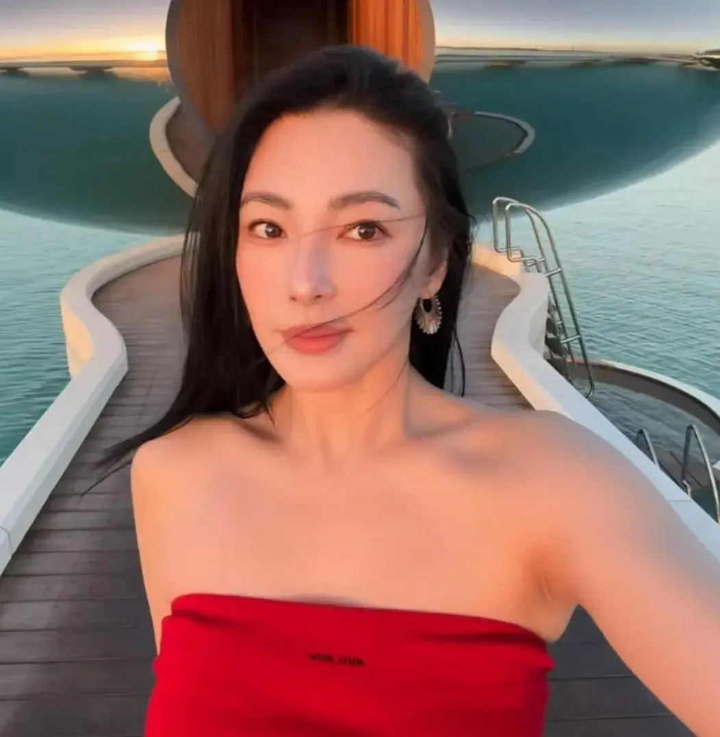 葛晓倩喊话张雨绮晒出生证明，杨天真被指帮瞒代孕引热议  第22张