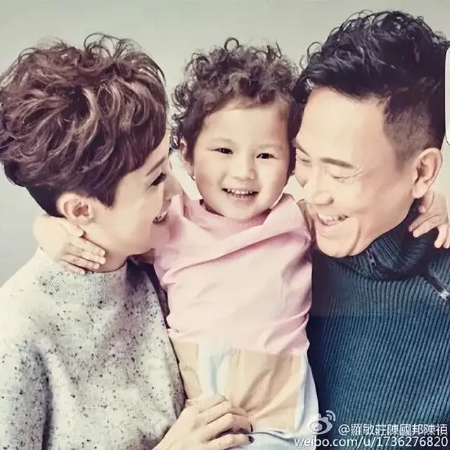 TVB“绿叶王”镜头前失控落泪，曾高调辞职后回巢，被嘲吃回头草  第9张