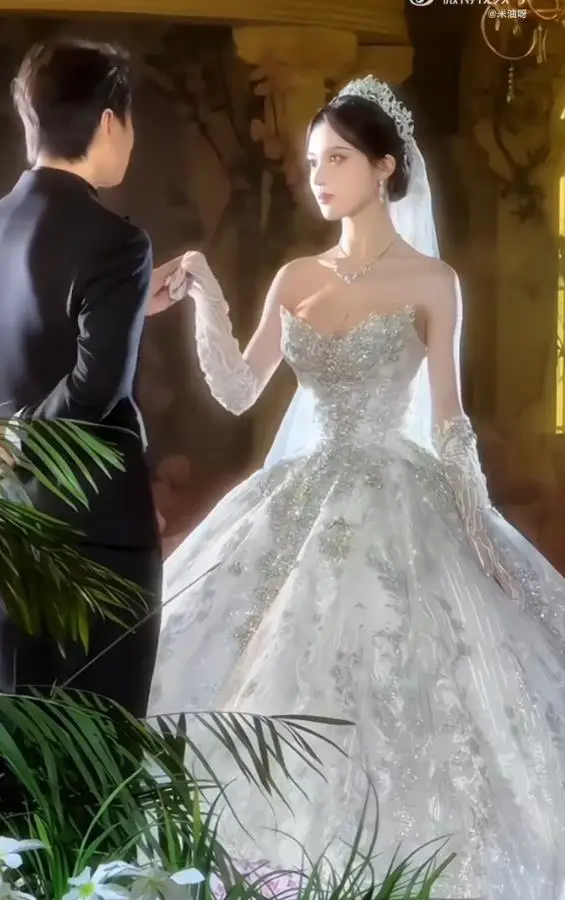 700万粉丝Coser施梦露官宣结婚：家人无需再操心  第3张