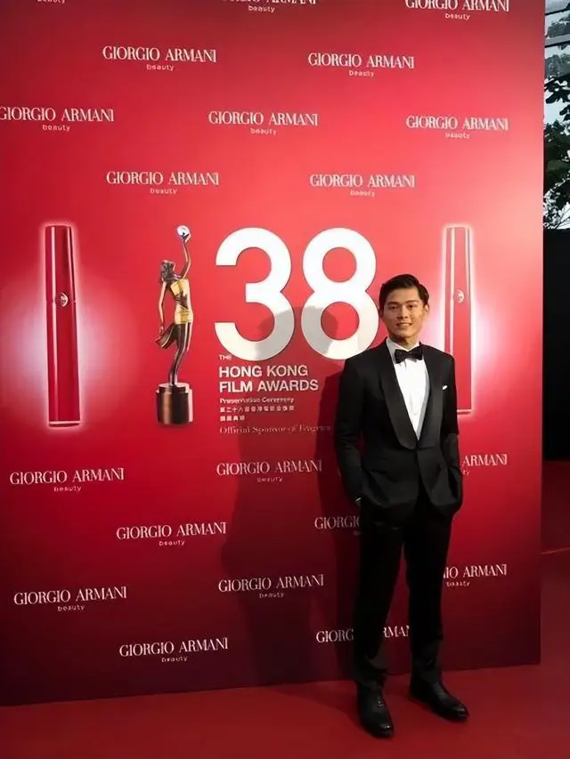 TVB绿叶男星自曝做搬运工赚外快，拍视频卖惨，不慎曝光复式大宅  第3张