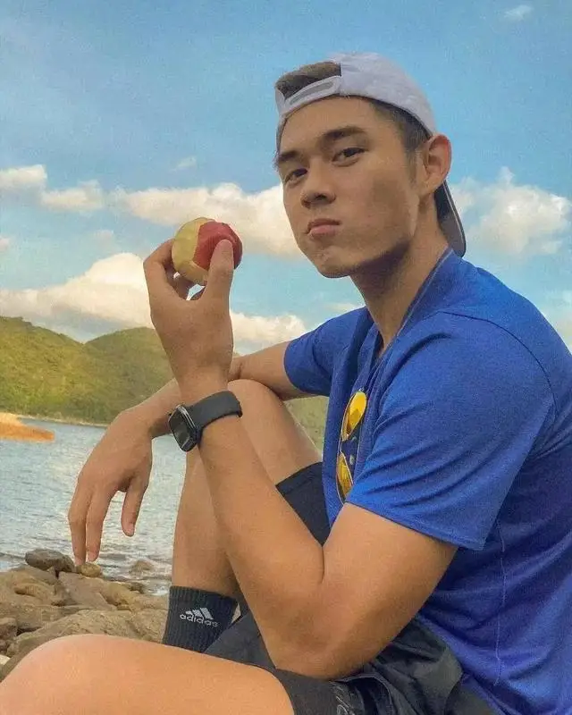 TVB绿叶男星自曝做搬运工赚外快，拍视频卖惨，不慎曝光复式大宅  第5张